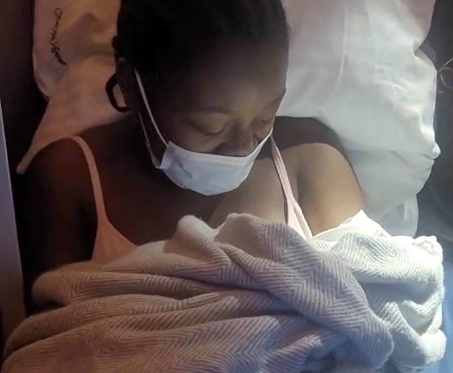 02 01 baby birth on airplane 2