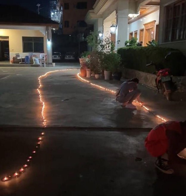 03 21 China Candle Lighting