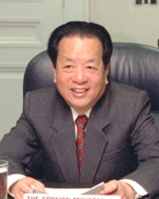 03 23钱其深图片