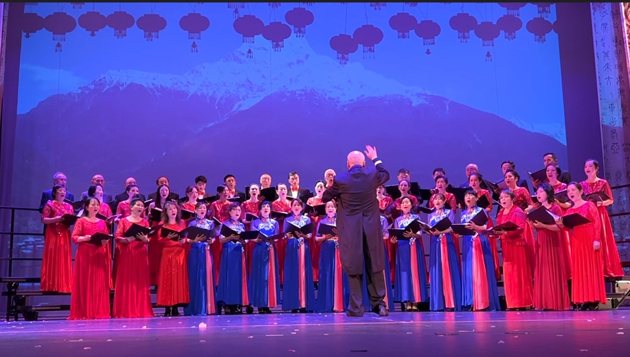 18 大合唱 家乡
