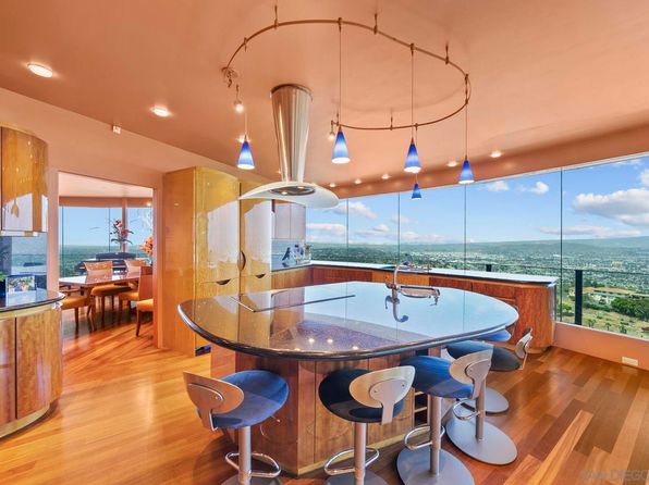 2023 06 23 rotating home dinning room