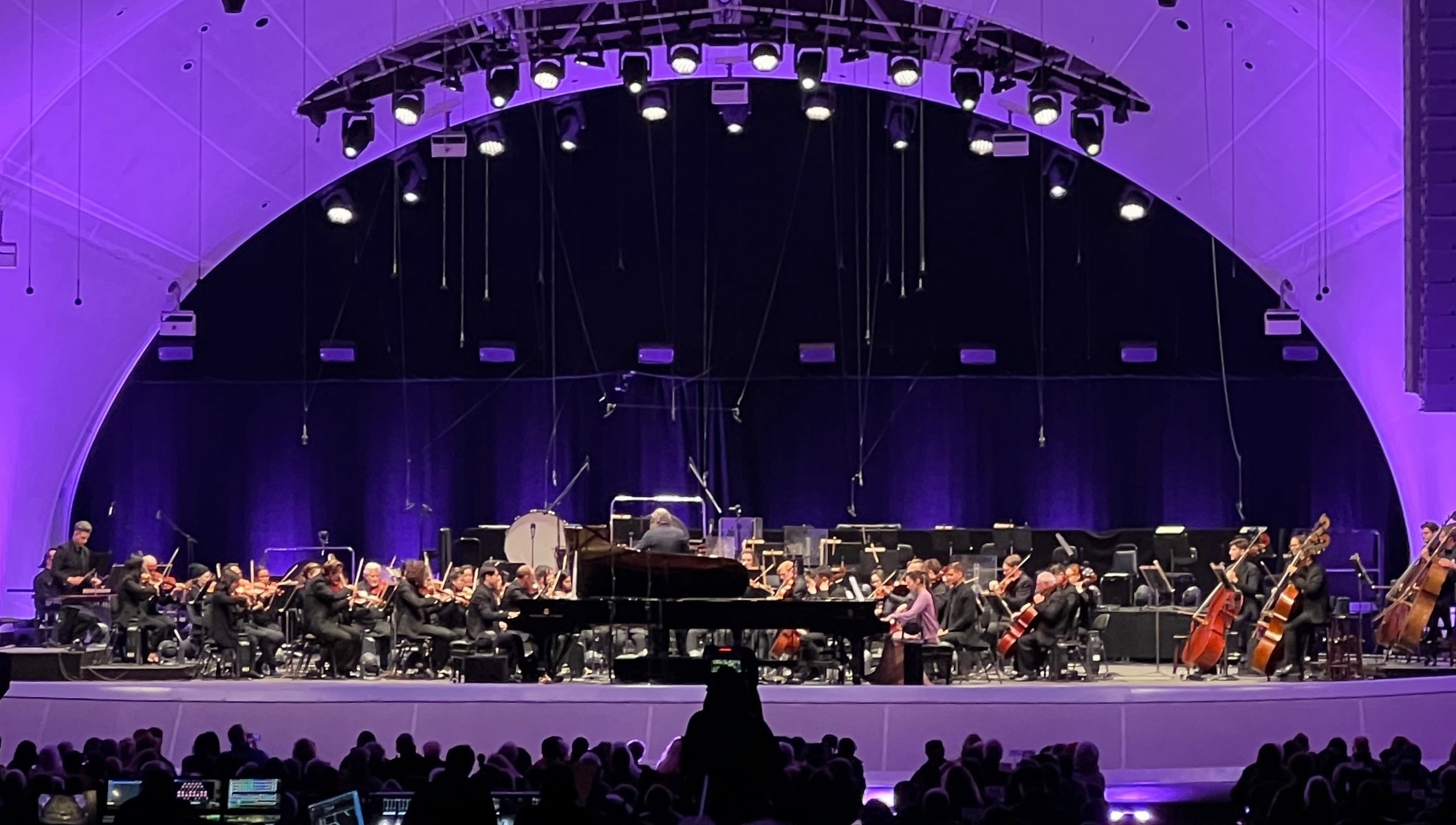 2024 04 12 郎朗与妻子合演 1