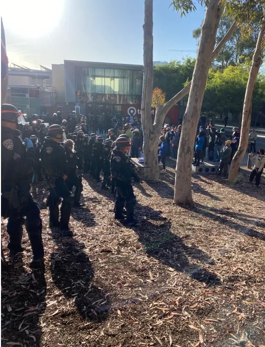 2024 05 06 police at UCSD