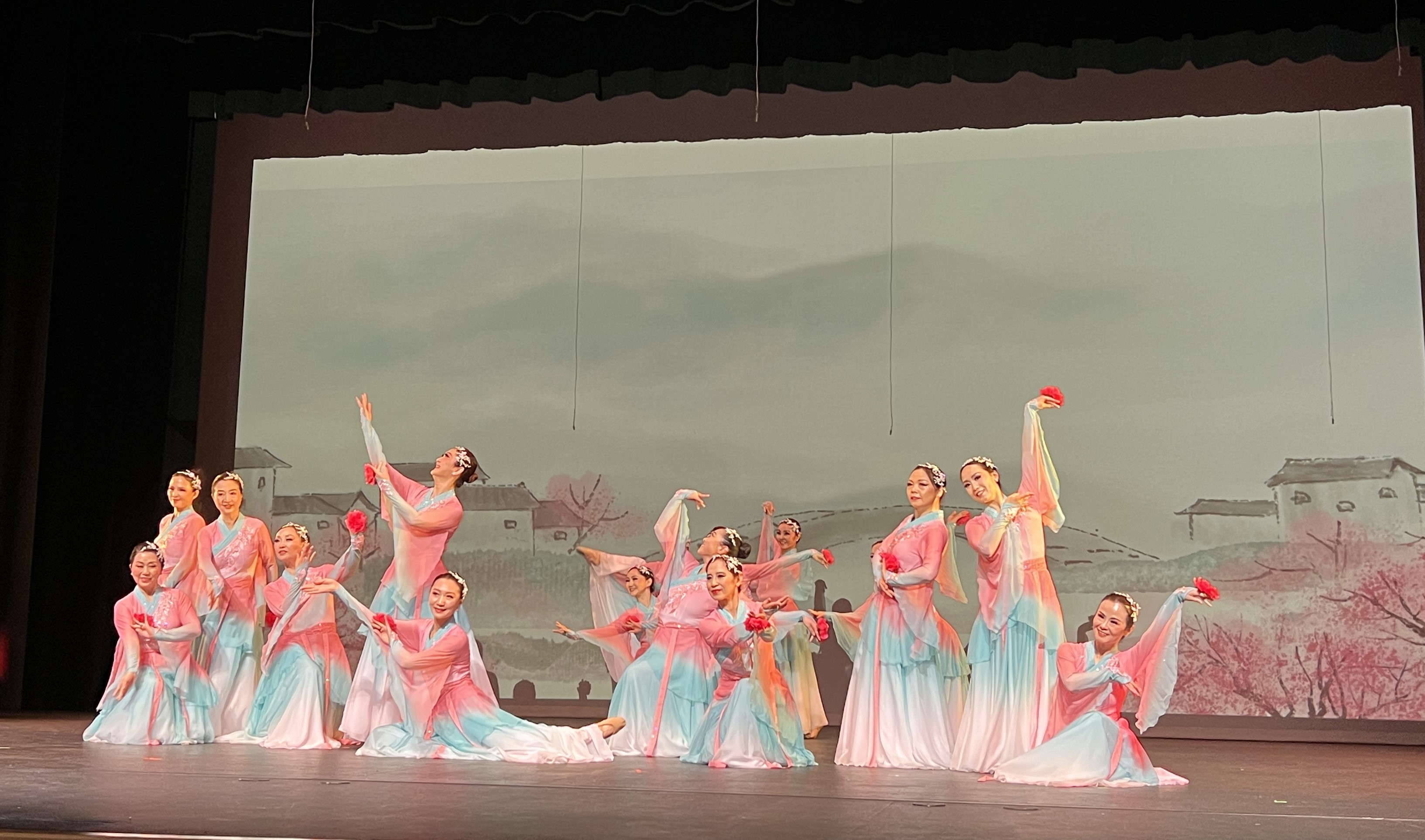 2024 09 23 12 东方舞蹈团 1