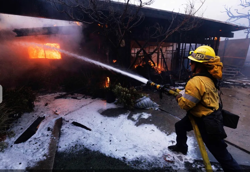 2025 01 08 LA fire 7