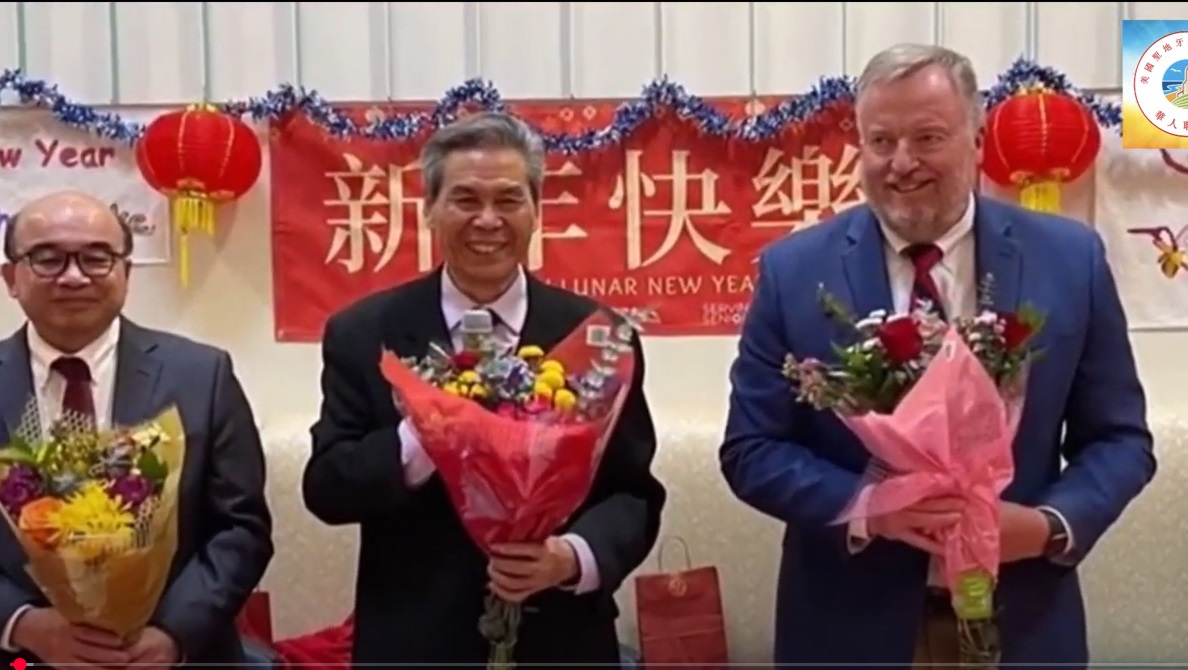 yu2025 01 23 3 老年公寓春节联欢会 虞先生和保罗 唐尼