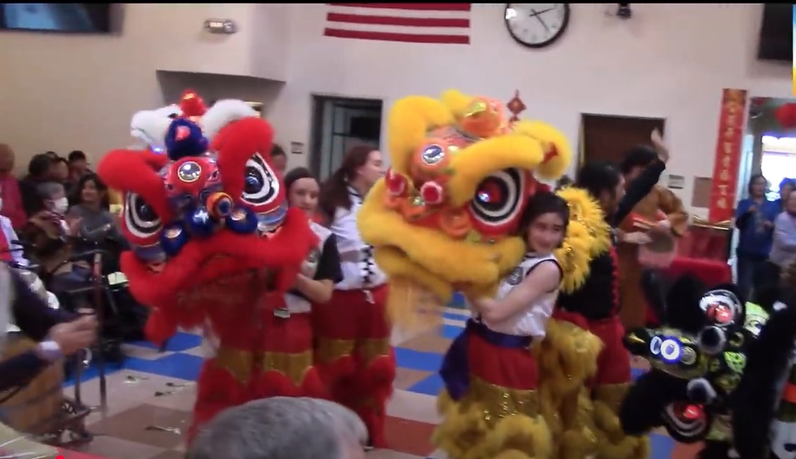 yu2025 01 23 4 老年公寓春节联欢会 狮子舞