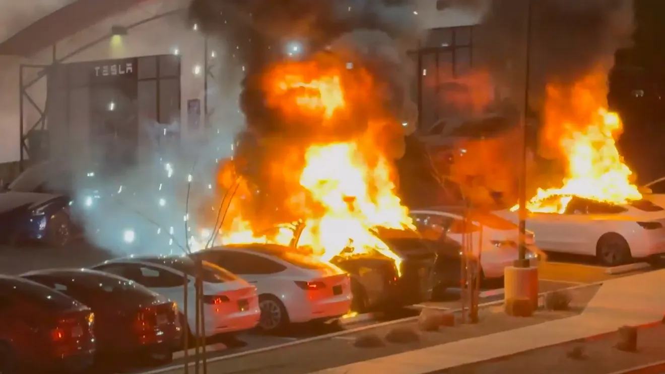 2025 03 26 tesla fire