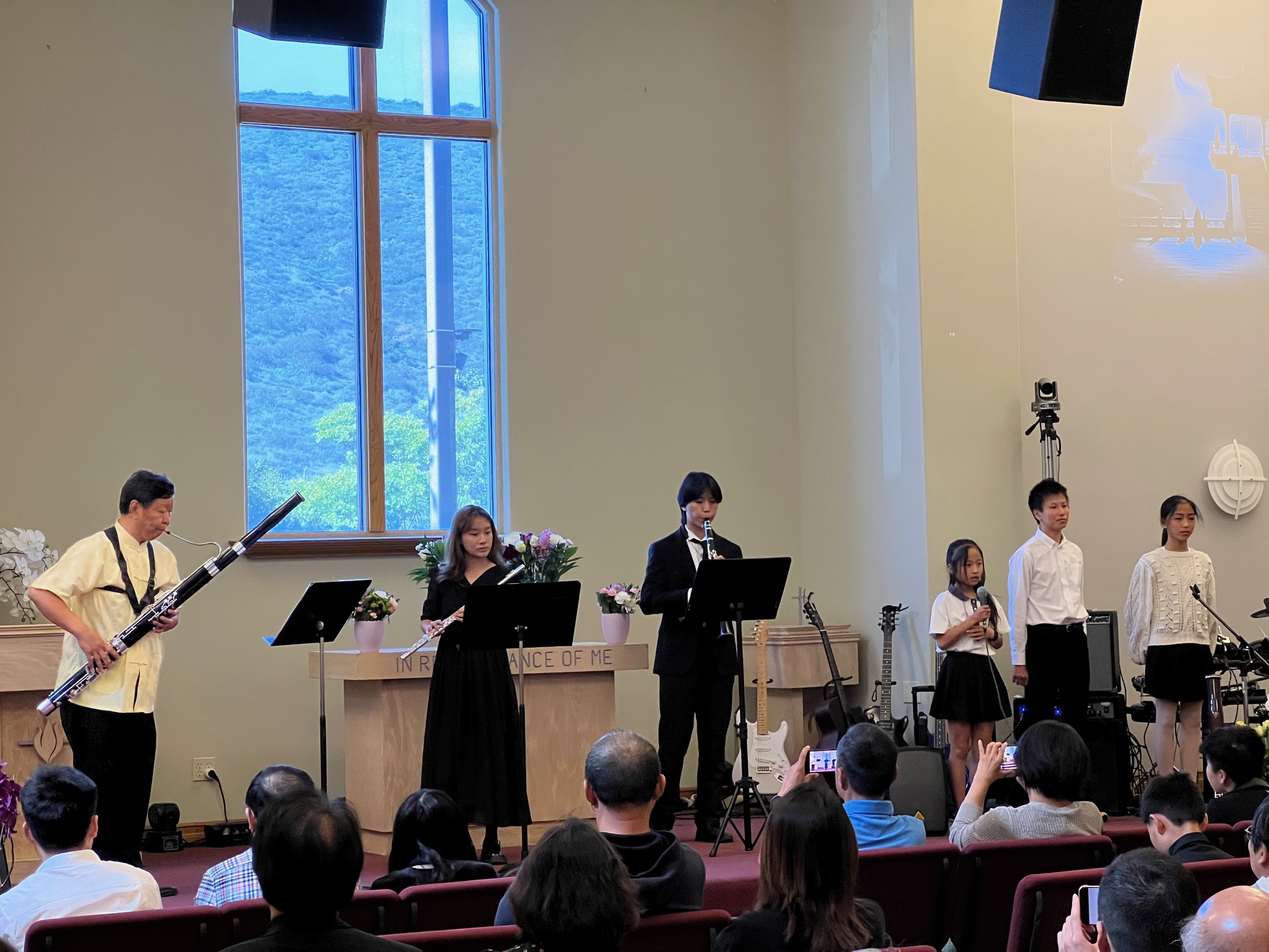 6. 配乐朗诵独上西楼