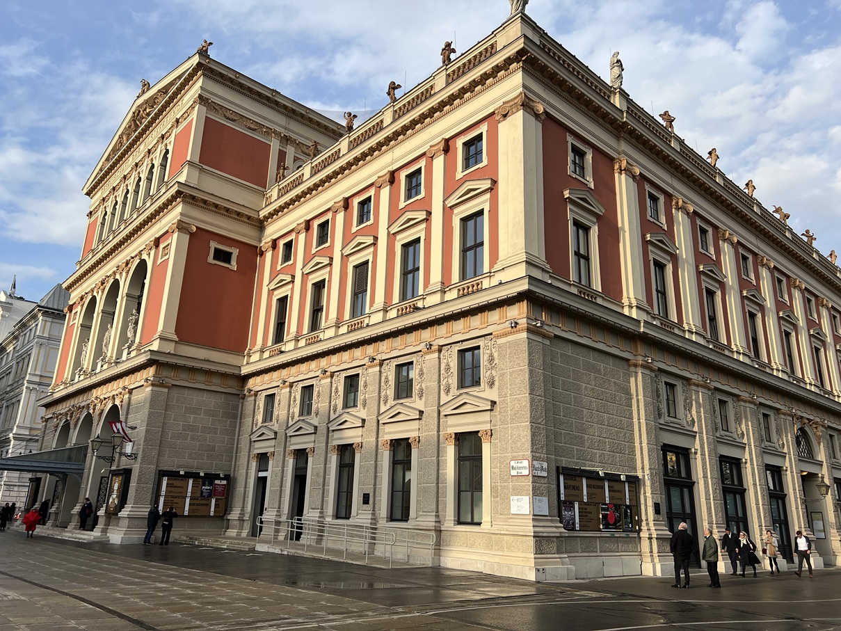 2025 05 25 金色大厅大楼