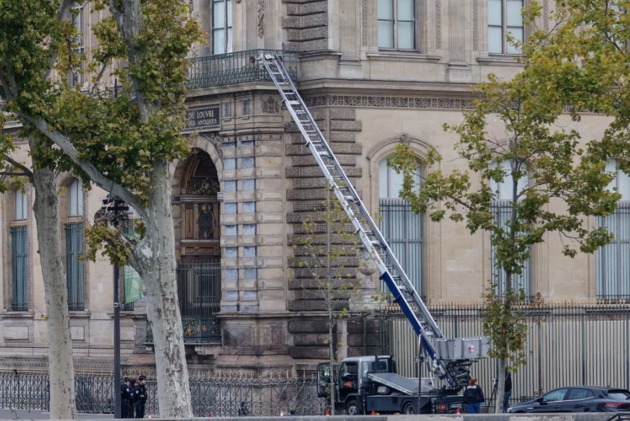 2025 10 22 窃贼卡车