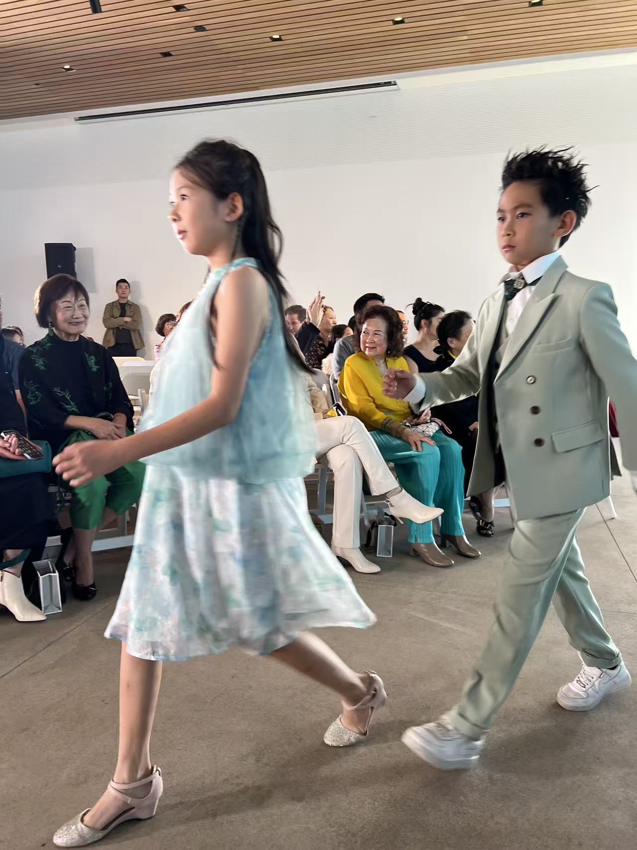 2025 12 08 时装秀 5